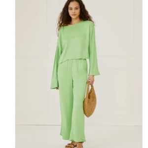 SOMETHING NAVY GREET SATIN SET